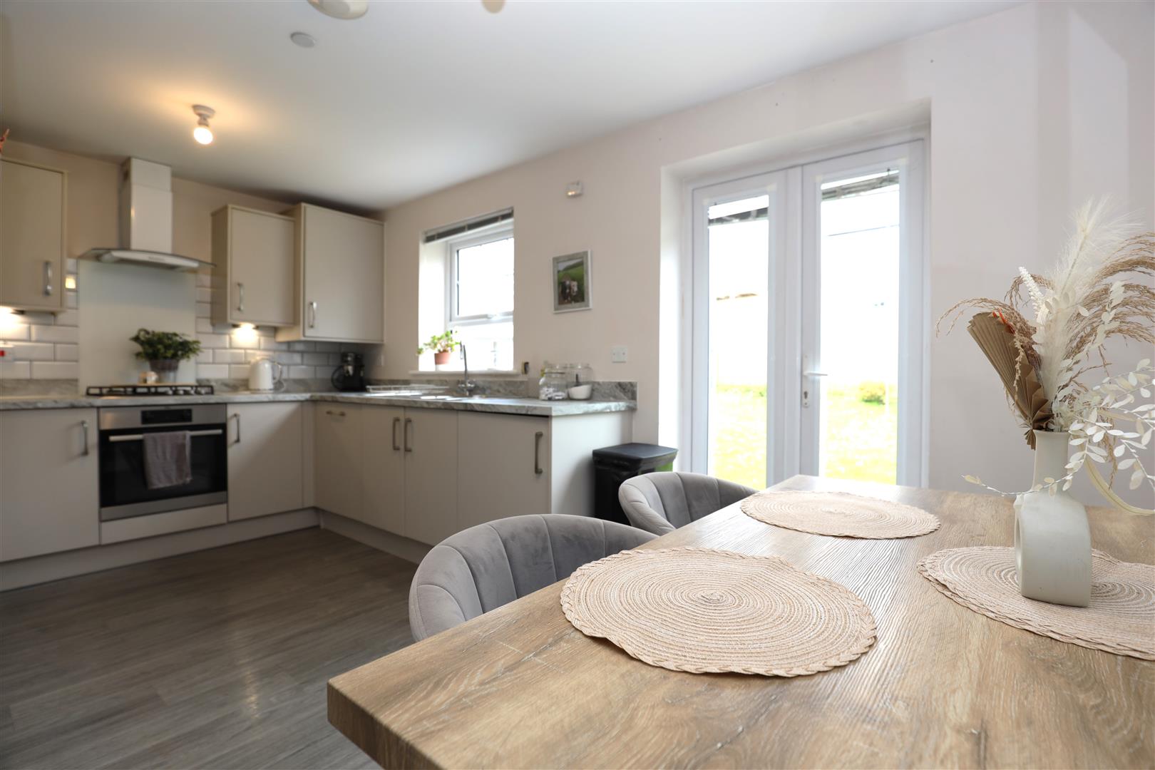 18 Cae Ffynnon, Cowbridge, Vale of Glamorgan, CF71 7FJ